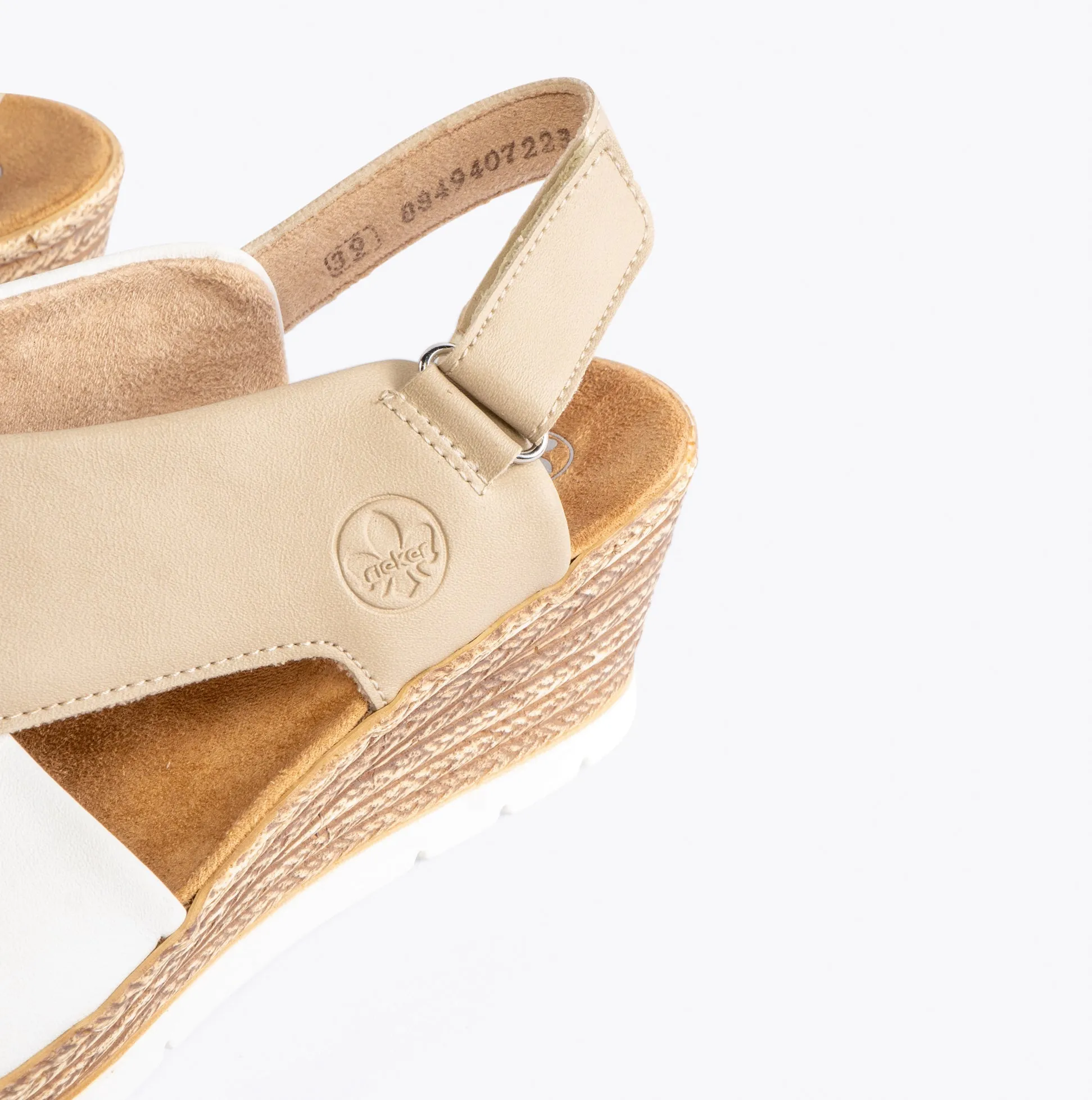 61975-62 Womens Sandals Beige