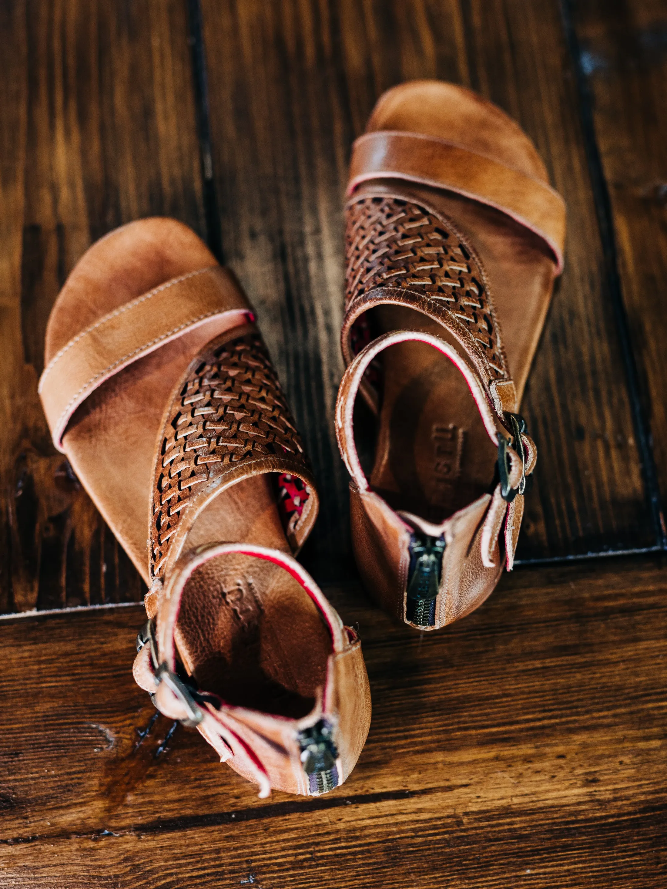 Bellatrix II Tan Rustic Sandals