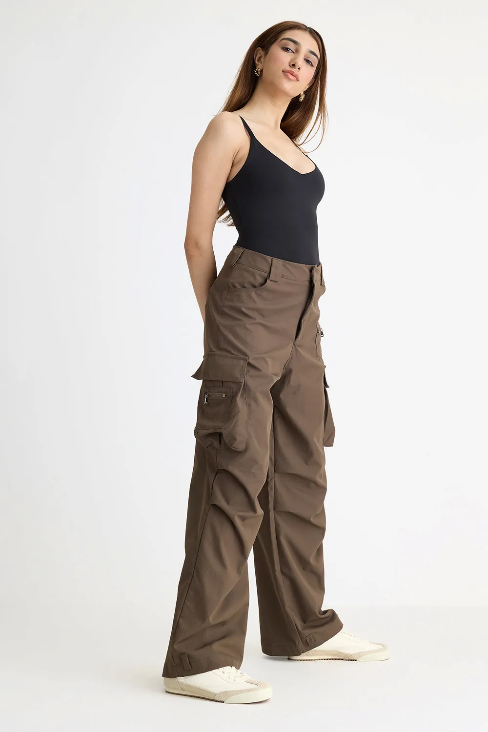 Brown Looper Cargos